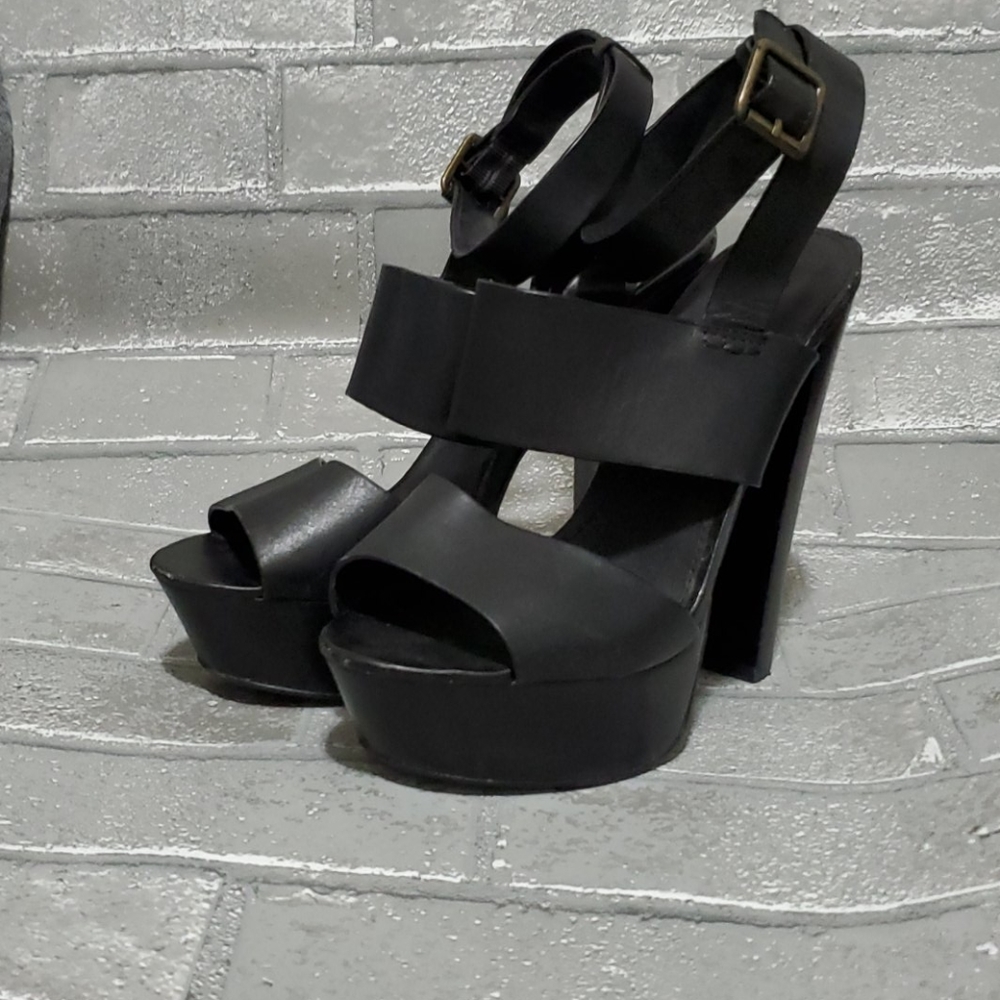 Steve Madden Platform Sandals